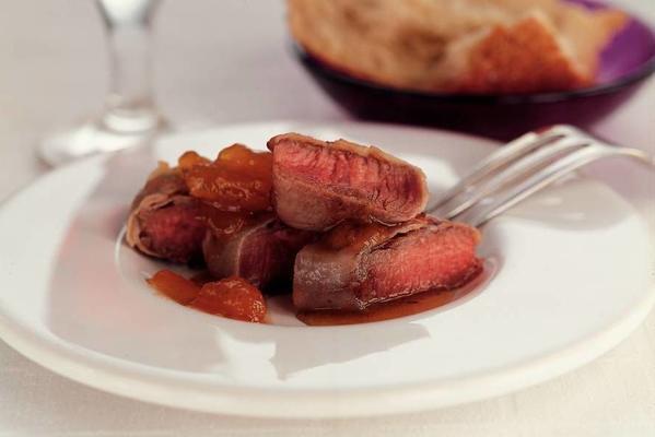 beef steak with apricot jus