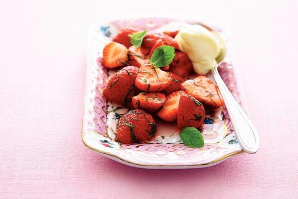 strawberries with martini fiero and mascarpone