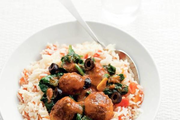 meatballs with tomato rice and spinach
