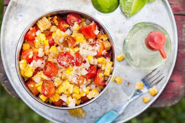grilled corn with tomatoes