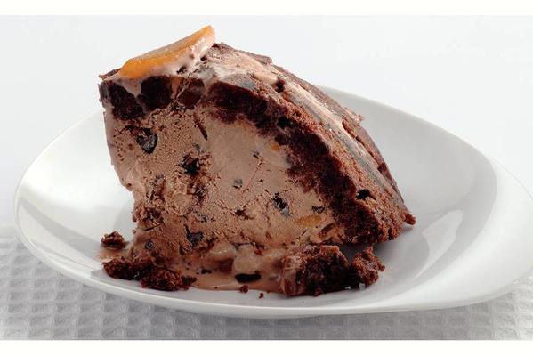 chocolate cake with orange