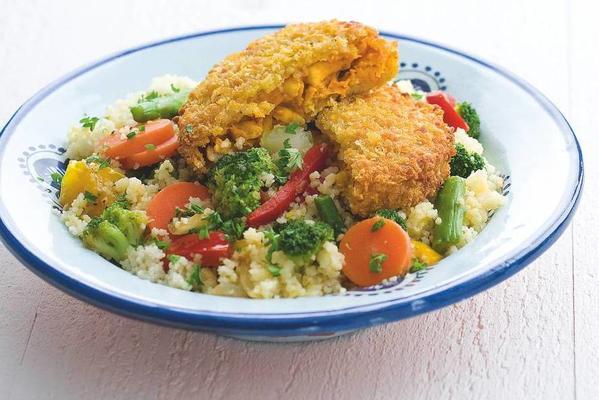 couscous with chicken burgers