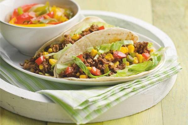soft tacos with minced meat and paprika