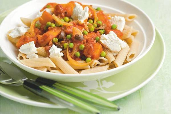 pasta with spicy pumpkin sauce and goat's cheese