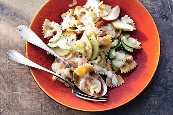 farfalle salad with celery and chicken