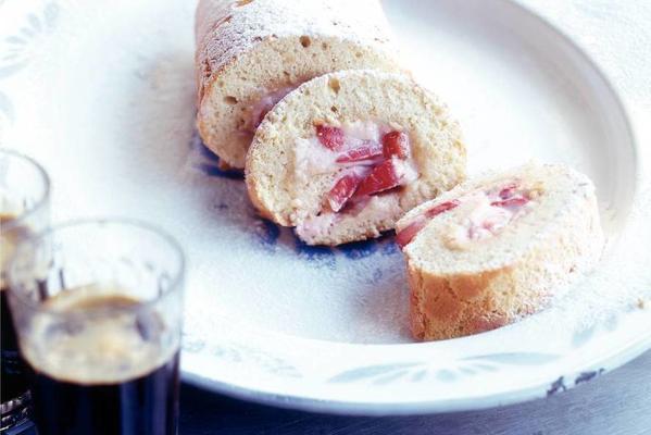 cake roll with strawberry cream