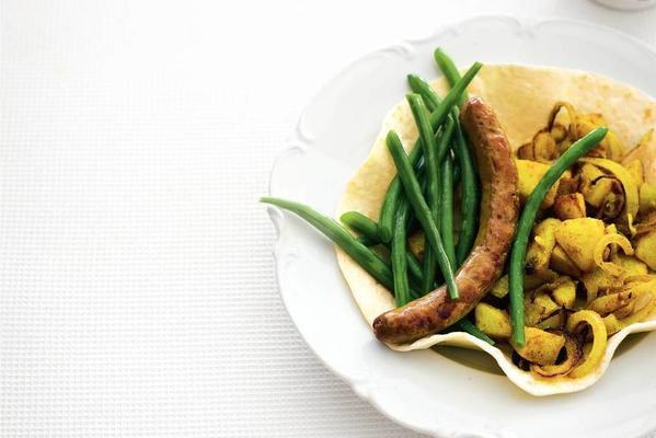 roti with lamb sausage and green beans