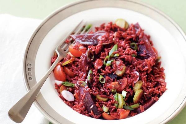pink-red rice salad