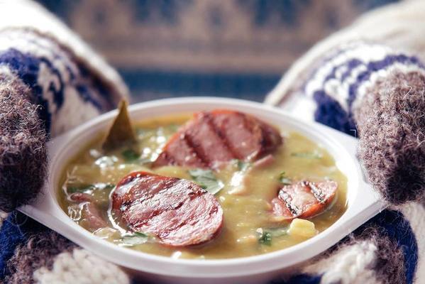 pea soup with grilled smoked sausage