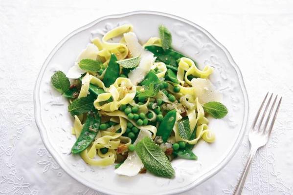 summer pasta with garden peas and mint