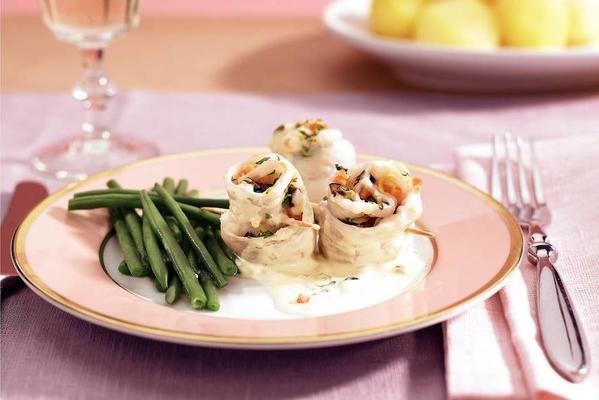 gratinated plaice rolls with vermouth sauce