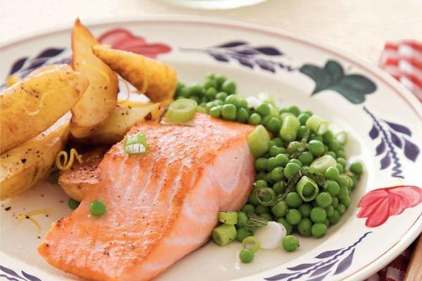 salmon with baked potatoes and peas