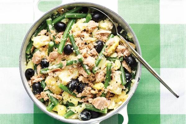 stamp with green beans, tuna and olives