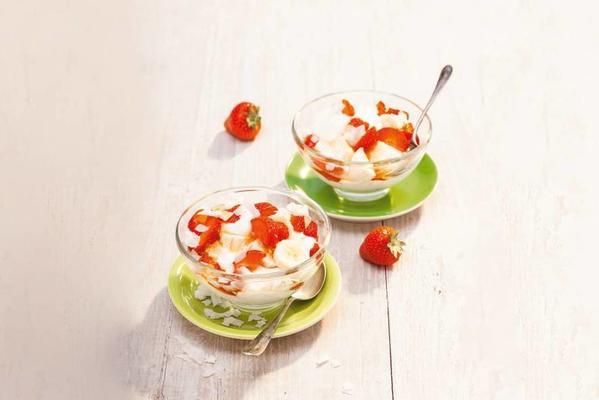 epke Zonderland's favorite curd with coconut, strawberry and banana