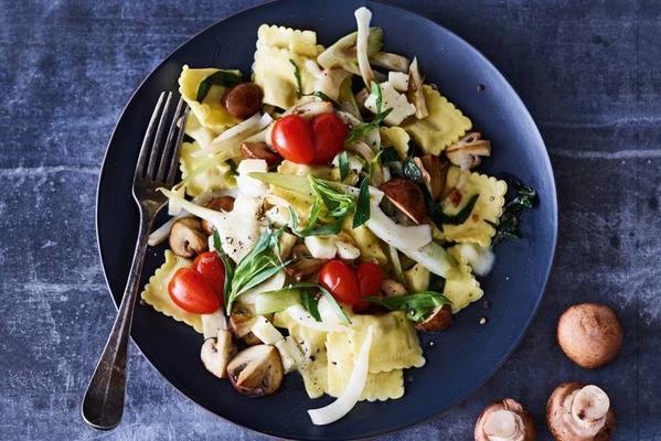 ravioli with fennel, cheese and tomatoes