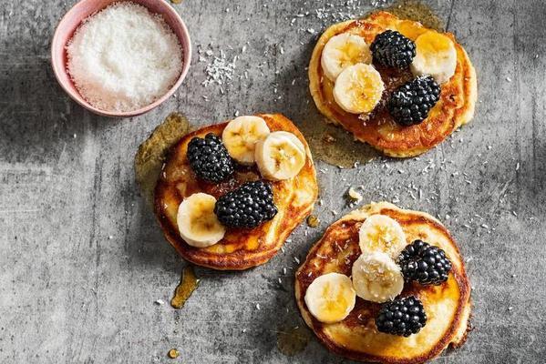banana-soy pancakes with coconut and blackberries