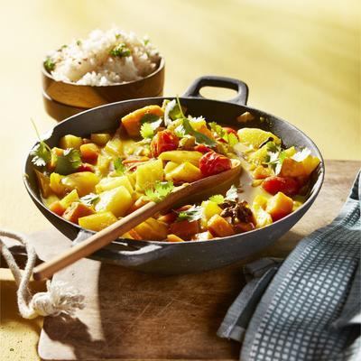 spicy vegetable curry with spices and pineapple