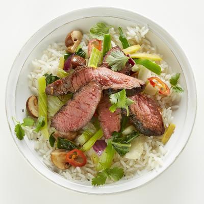 steak with oriental wok vegetables