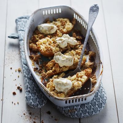 stuffed pear with nuts and honey cream