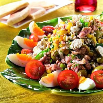 tuna salad with garlic coriander dressing