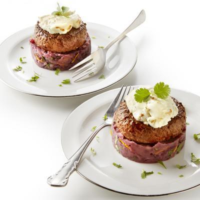 tarttails with goat cheese on red cabbage stew