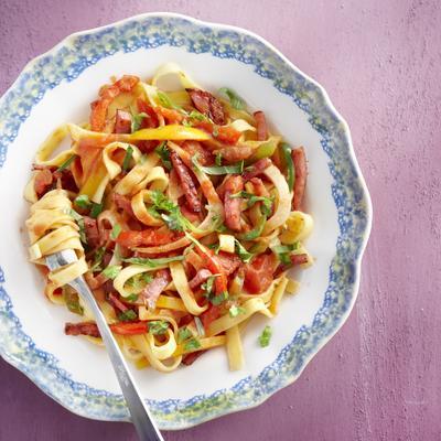 tagliatelle with paprika, fennel and salami