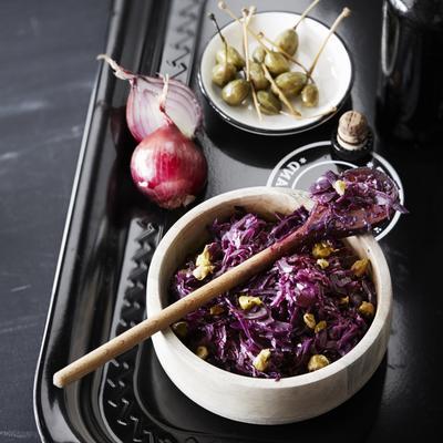 red cabbage with red onion, capers and cherry beer
