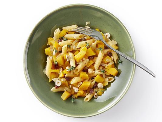 penne with pumpkin and raisins