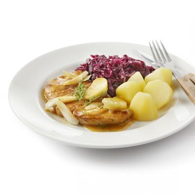 ham steaks with apple and onion