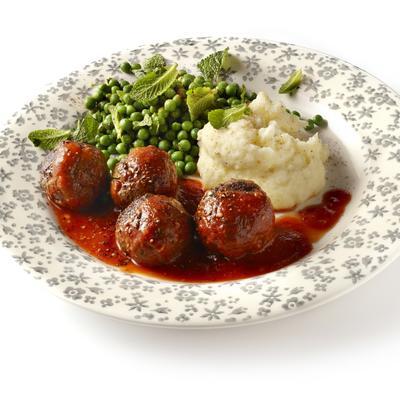 meatballs with rosemary, mint and garlic puree