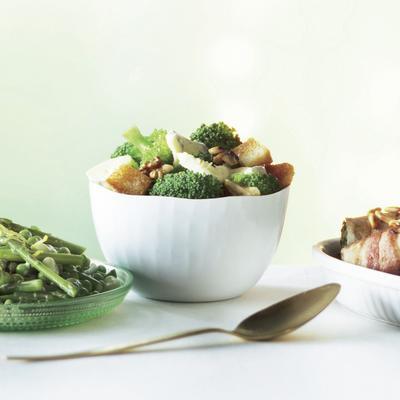 broccoli with walnuts and blue cheese