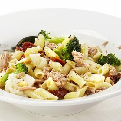 pasta with cauliflower, broccoli and tuna