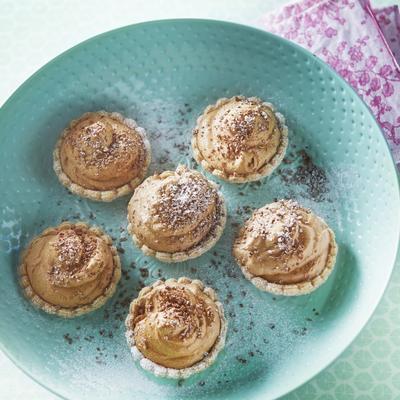 tarts with coffee mousse and ginger