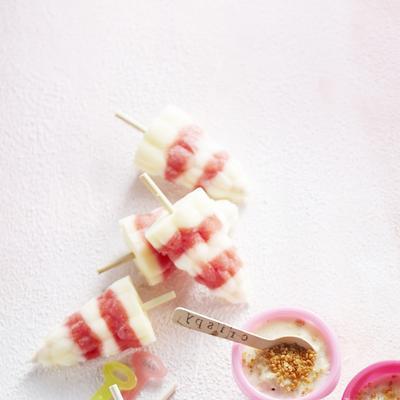 yoghurt ice strawberry vanilla