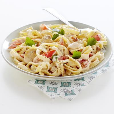 pasta with chicken, vegetables and fresh cream cheese