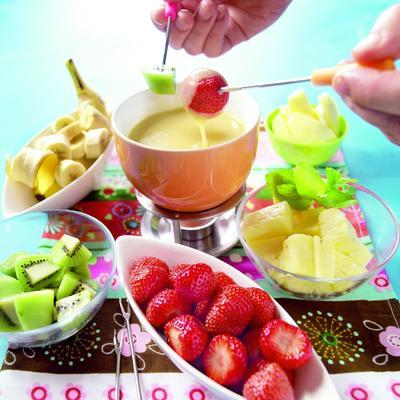 white chocolate fondue with fruit