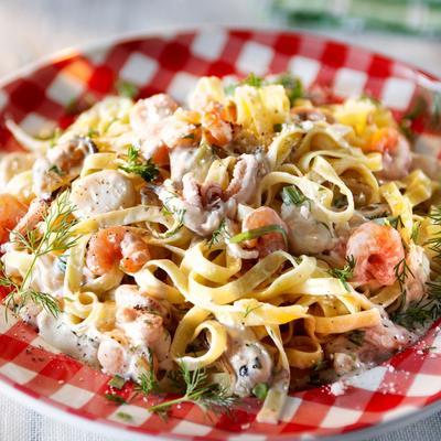tagliatelle with seafood and white wine sauce