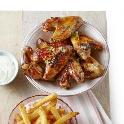 sweet chili chicken wings with oven fries