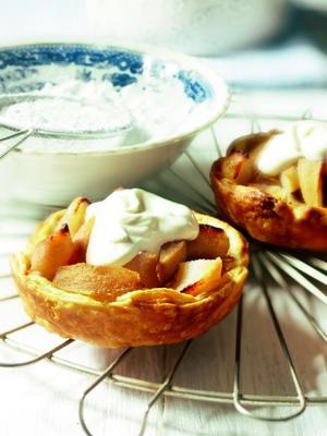 stew pears in puff pastry
