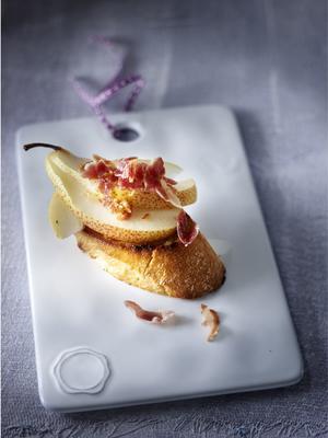 crostini with olive oil, pear and pancetta crumbs