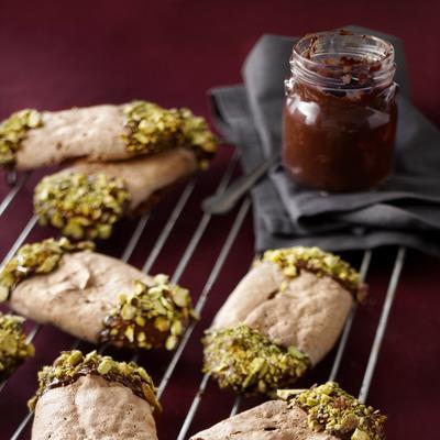 chocolate foam biscuits with pistachio