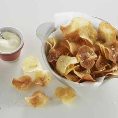 chips with seasoning salt