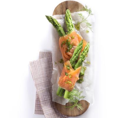asparagus with smoked salmon