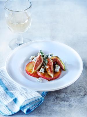 apple with blue cheese and figs