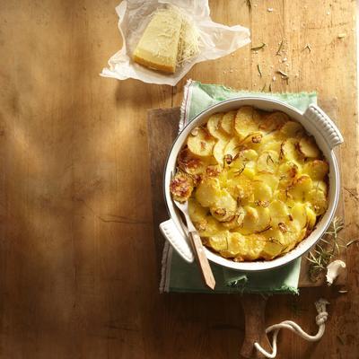 potato pie with rosemary and garlic