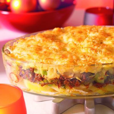 casserole with minced meat, leek and potato