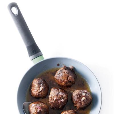 Dutch meatball with onions and gravy