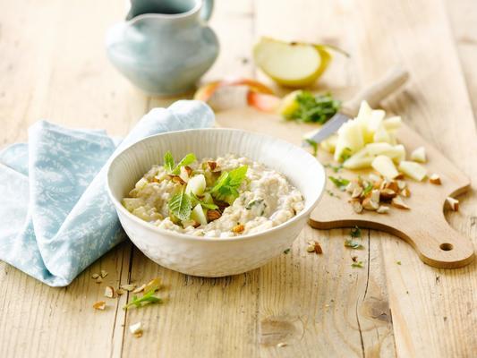 oatmeal with apple and mint