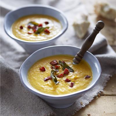 carrot soup with chorizo ​​and sage