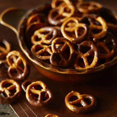pretzels with chocolate